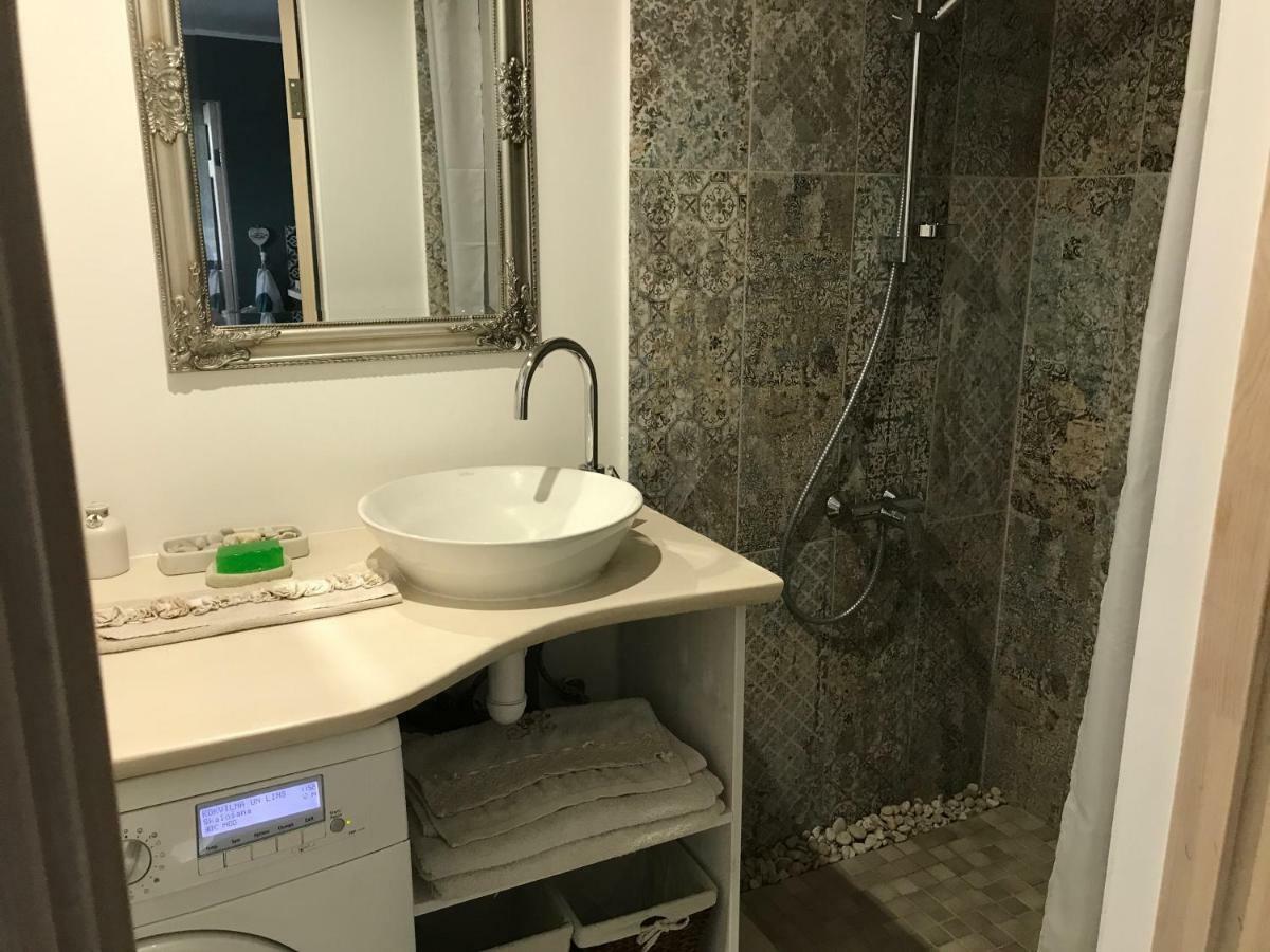 Apartment Near By Sea Юрмала Екстер'єр фото